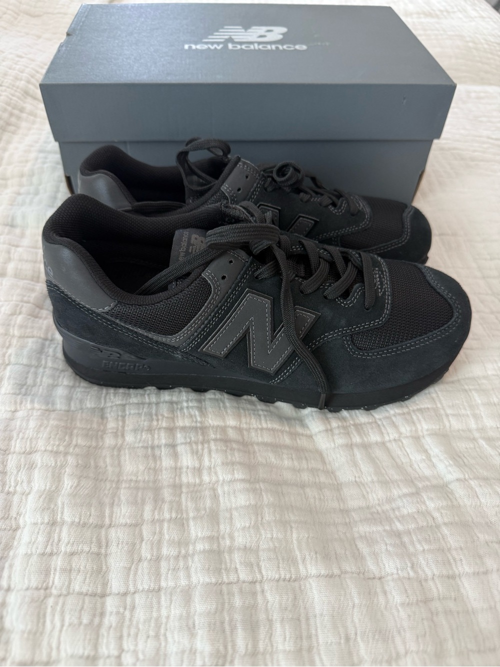 New Balance 574 Classic Sneakers — Black NIB